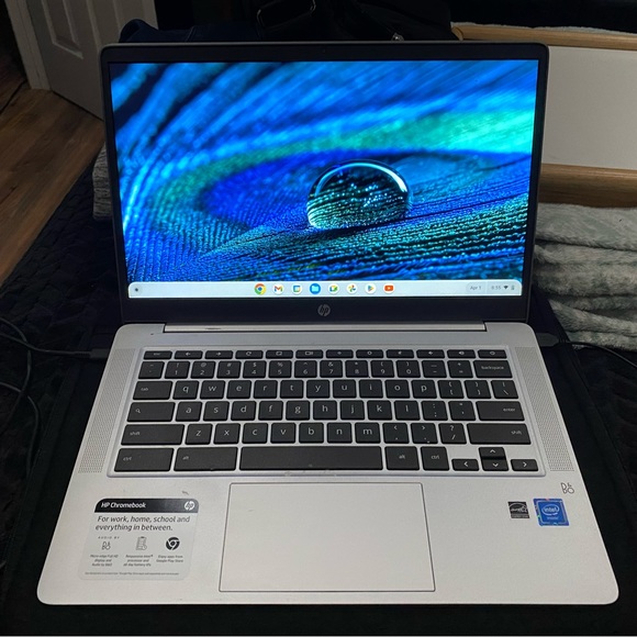 Google ChromebookOS - Picture 2 of 4